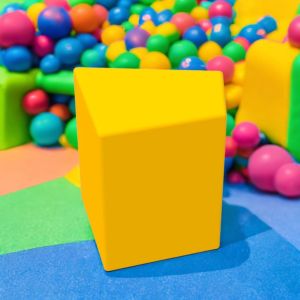 Пуф с геометричен дизайн тип "Топаз"